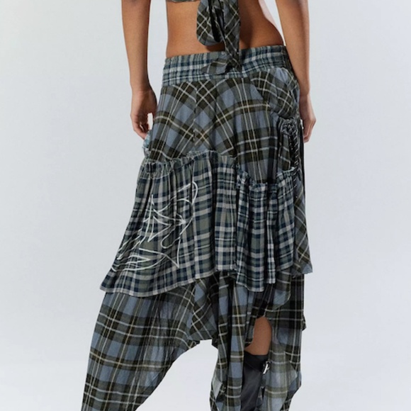 NWT, UO Basic Pleasure Mode Kurt Plaid Midi Skirt - Picture 4 of 10